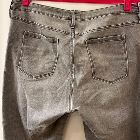 Athleta Sculptek Skinny Jeans, Size 14, Grey Wash - Picture 5 of 16